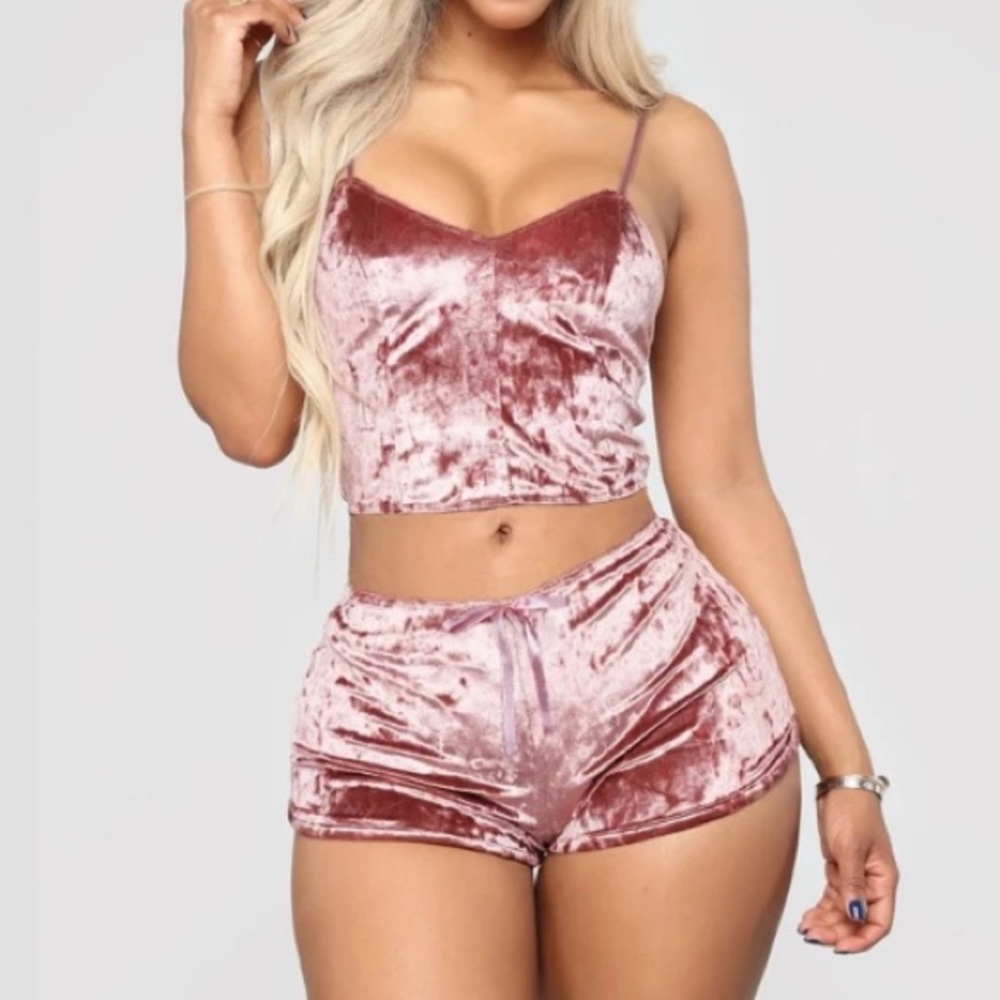 Pajama Set - Picture 2 of 4